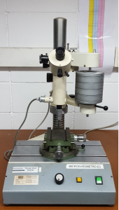 Micro durómetro para control de Calidad en Laboratorio