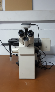 Microscopio para verificación en Laboratorio